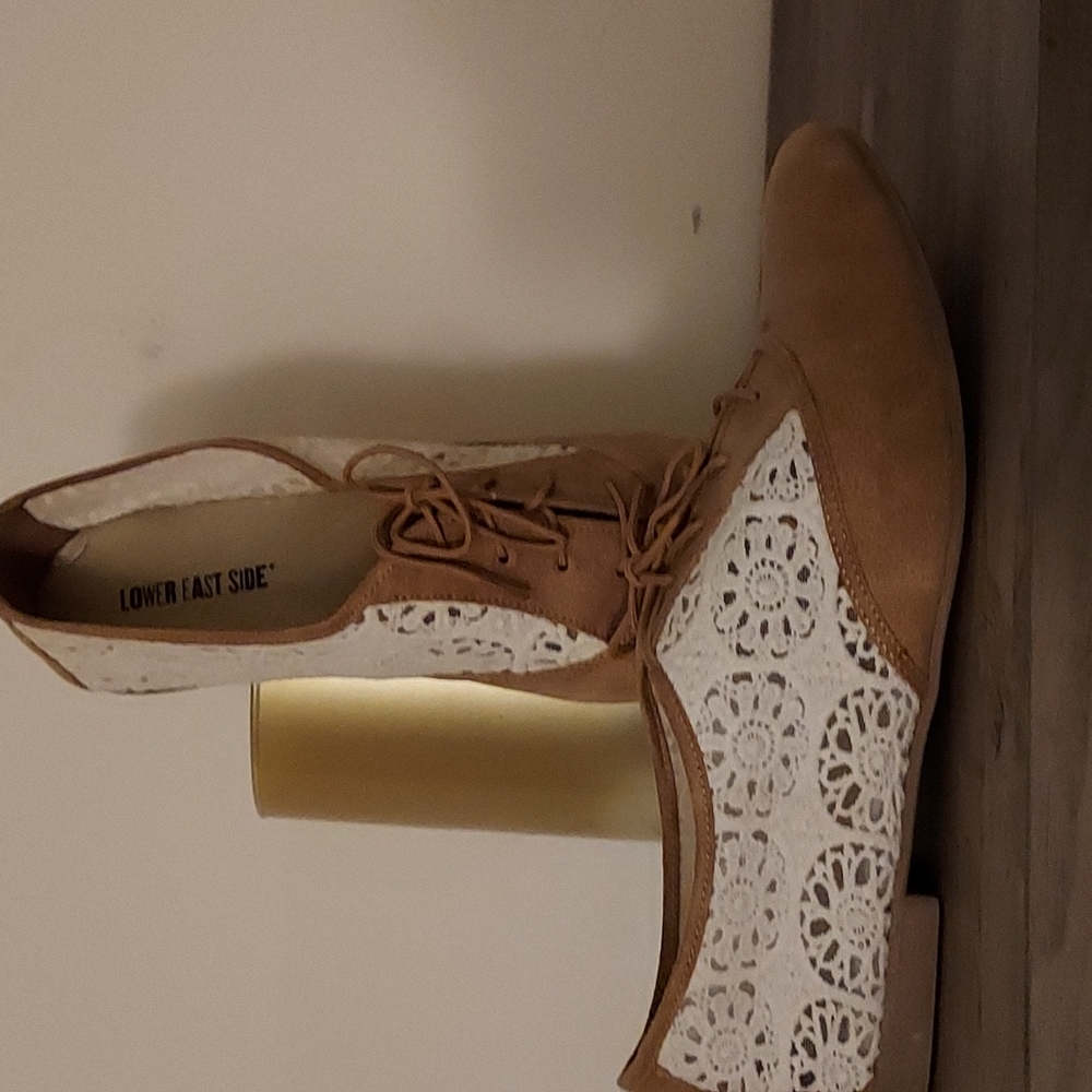 Tan and lace Oxford shoes